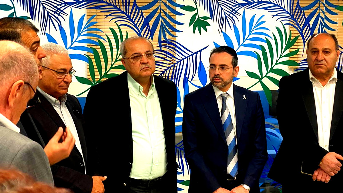 الطيبي ووزير الصحة والطواقم المهنية في جولة عمل ميدانية في سخنين وكفر قرع