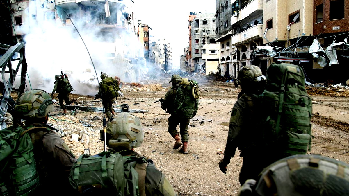 "هآرتس": الجيش الإسرائيلي يقر خططا للانسحاب من غزة