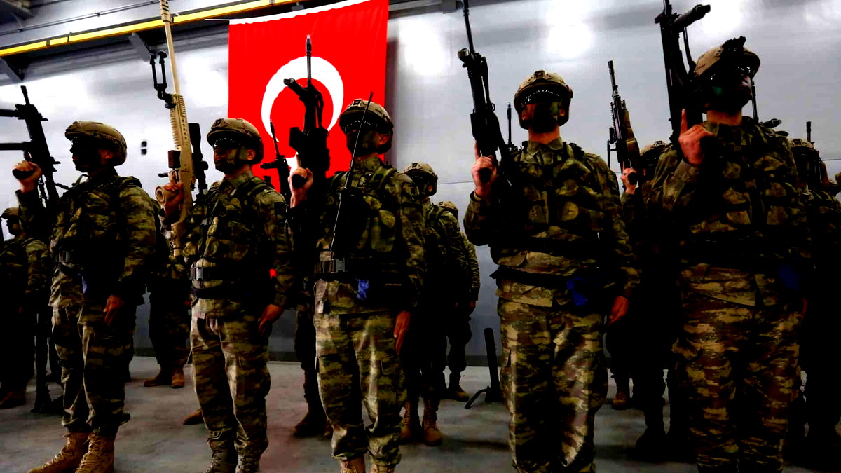 محلل ومعلق تركي بارز يشرح أسباب عدم سعي أنقرة إلى مواجهة عسكرية مع إسرائيل في سوريا