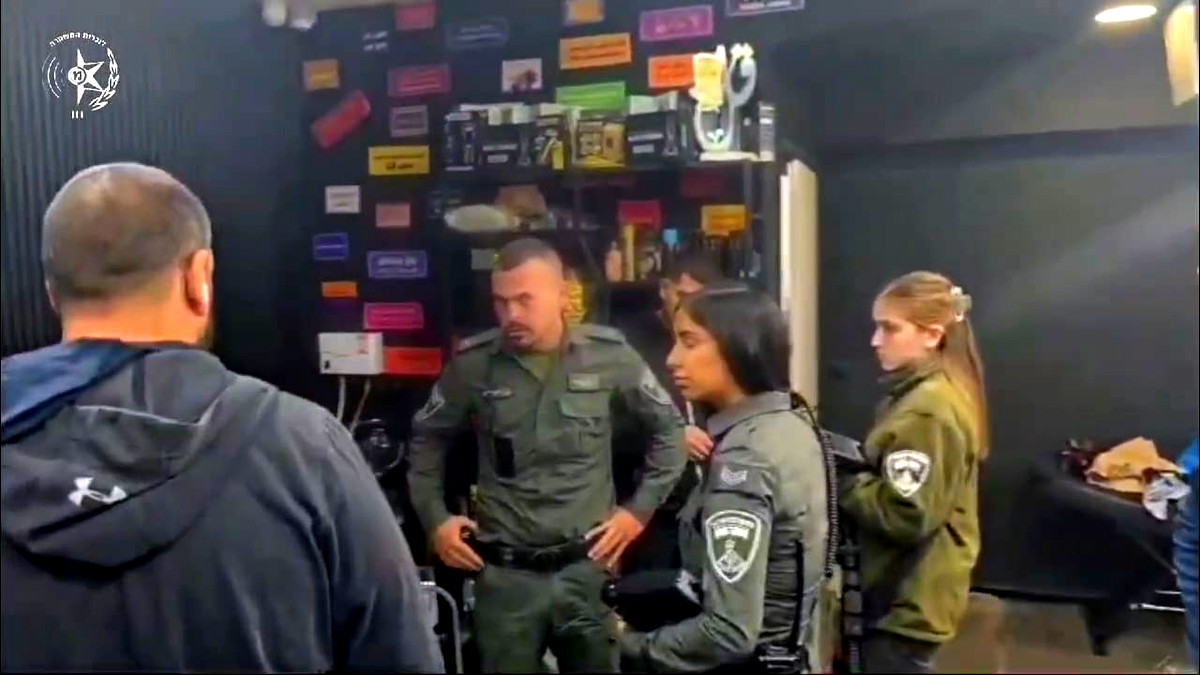 اعتقال 5 عمال من الضفة الغربية خلال عملهم في صالونات للحلاقة في ام الفحم وعرعرة