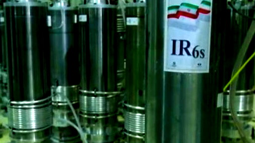 إيران تتهم إسرائيل بزرع متفجرات بأجهزة طرد مركزي اشترتها طهران لبرنامجها النووي