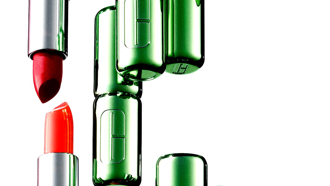 ماركة التجميل والعناية العالمية كلينيك توسّع فئة المكياج