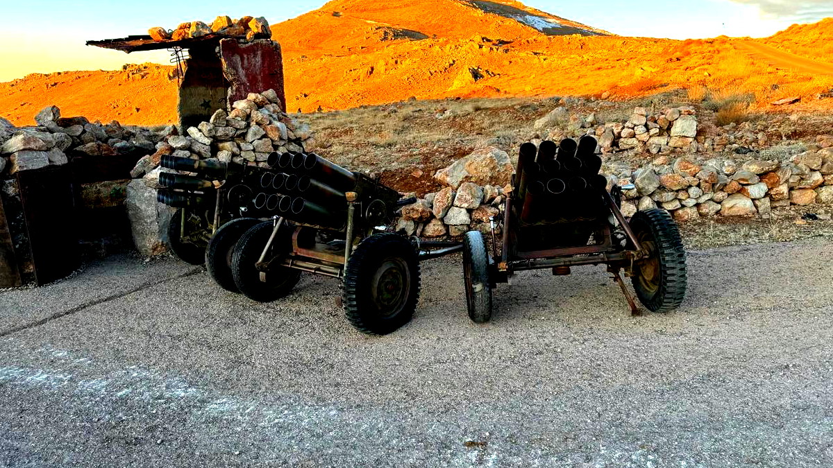 الجيش الإسرائيلي يعلن مصادرة أكثر من 3300 قطعة سلاح من الأراضي السورية