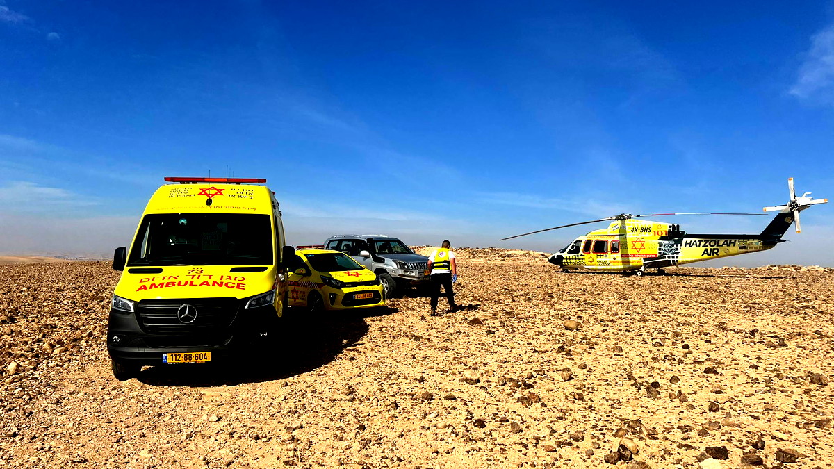 إصابة رجل (65 عامًا) بجراح متوسطة بعد انزلاقه خلال رحلة في منطقة مفتوحة بالقرب من عراد