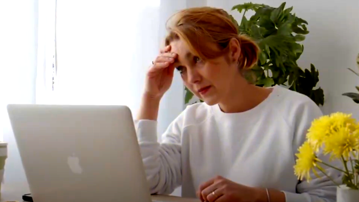 علاقة فهم مشاعر الآخرين بسعادتنا الشخصية