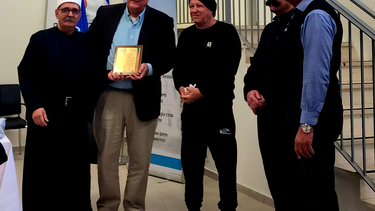 وفد من شخصيات مرموقة يحل بضيافة الدكتور الشيخ رافع حلبي