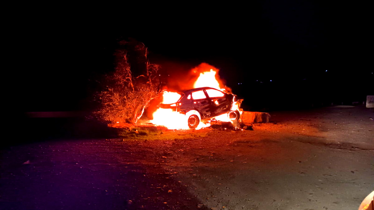 مصرع شخص جراء اندلاع حريق في سيارة على شارع 505 بمنطقة الضفة