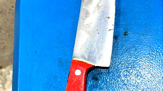 الشرطة: اعتقال فلسطيني حاول تنفيذ عملية طعن في حاجز قلنديا بمنطقة القدس