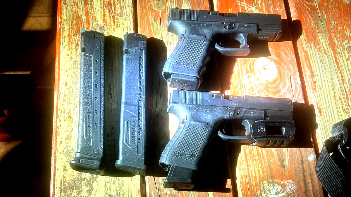 اعتقال شاب من الطيبة بشبهة حيازة مسدسين