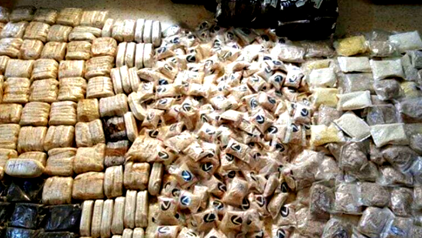 سوريا: ضبط شحنات مخفية من حبوب "الكبتاغون" في مستودعات تعود ملكيتها لماهر الأسد في  اللاذقية