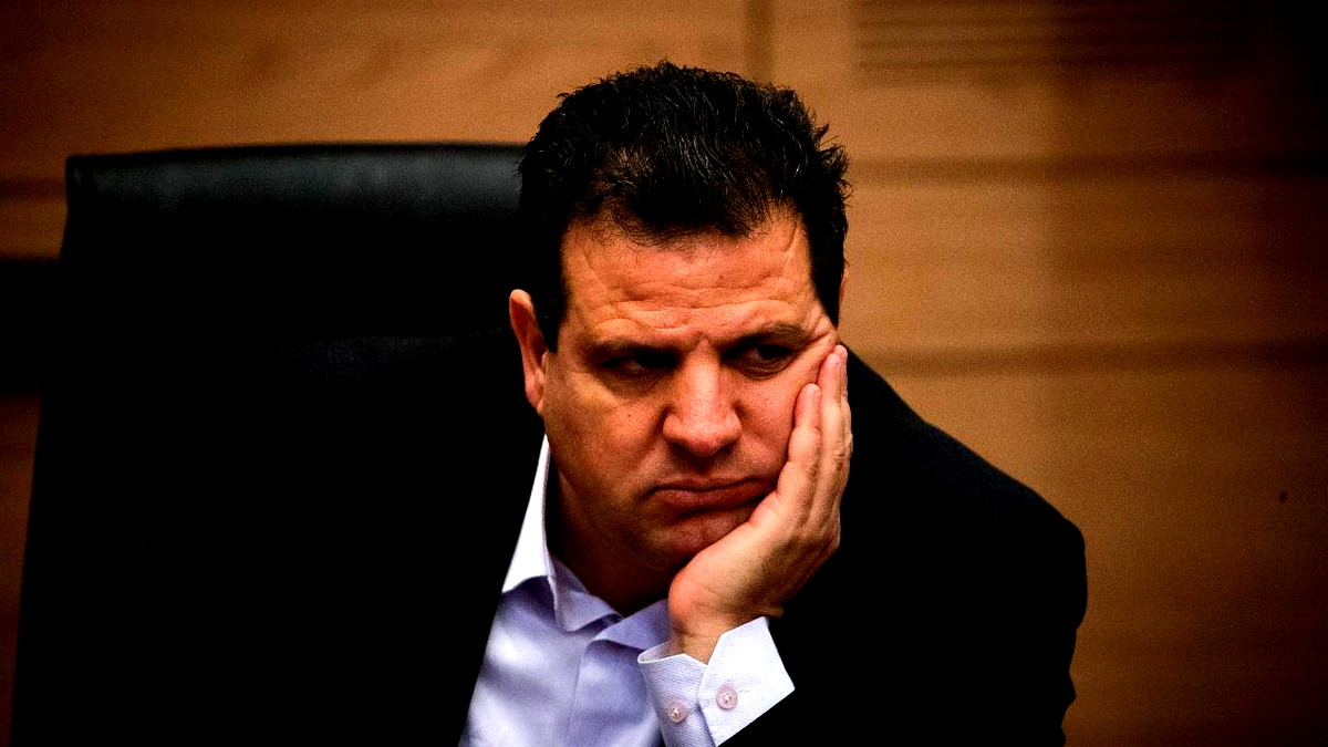 لتعبيره عن فرحه بصفقة التبادل - تحريض كبير ضد النائب أيمن عودة في من قبل سياسيين وإعلاميين إسرائيليين