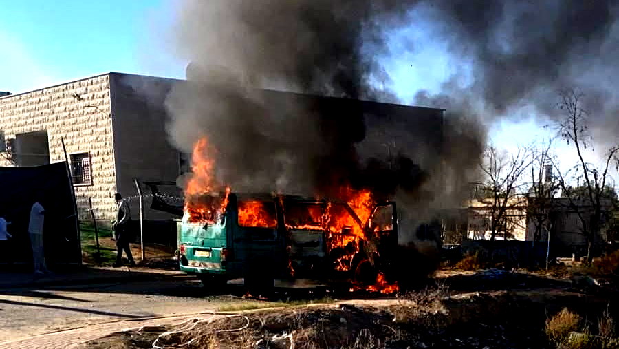 فاجعة في النقب - مصرع طفلة جراء احتراق سيارة في بلدة حورة 