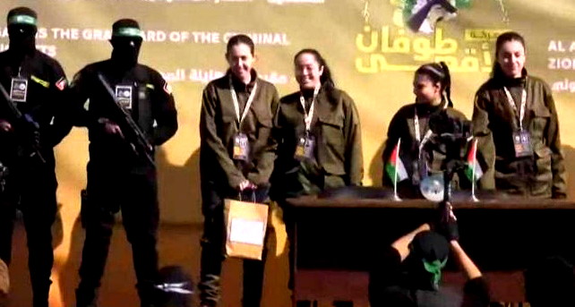 مصادر إسرائيلية: حماس انتهكت الاتفاق بعدم إعلانها عدد المختطفين الأحياء حتى منتصف الليل 