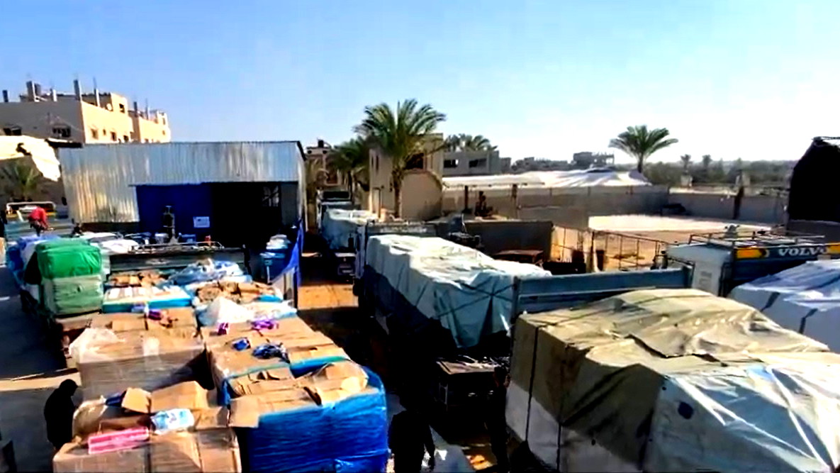 حملة أيادي الرحمة لغزة تعلن: أنهينا الحملة ونجحنا في إدخال تبرّعاتكم لغزة والتي بلغت 203 شاحنات