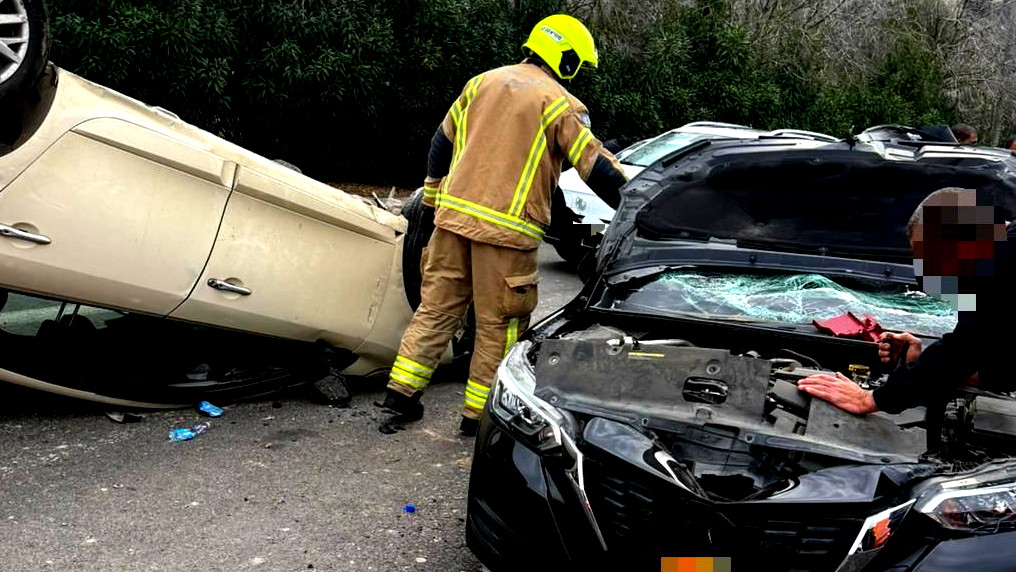 اصابة 3 اشخاص بجراح متوسطة بحادث طرق على شارع 89 قرب معلوت ترشيحا