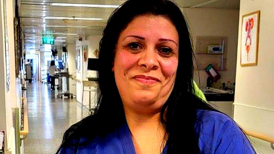 الممرضة سعاد علي من بلدة شعب تنقذ حياة رجل بعد تعرضه لسكتة قلبية مفاجئة في مطار بن غوريون