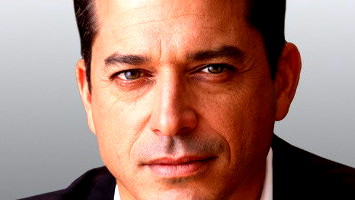 إلغاء رحلة للوزير شيكلي إلى بروكسل خشية اعتقاله بطلب من هيئات فلسطينية