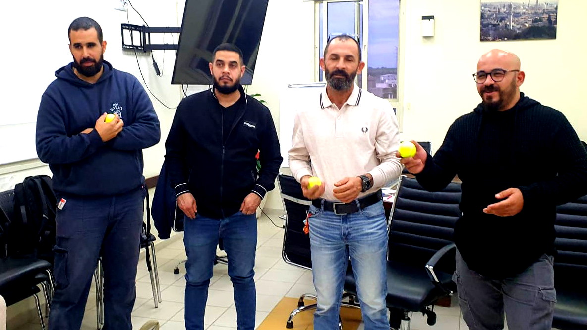 بلدية كفر قرع : قسم الخدمات الاجتماعية : اقامة دورة ناشطين لحالات الطوارئ