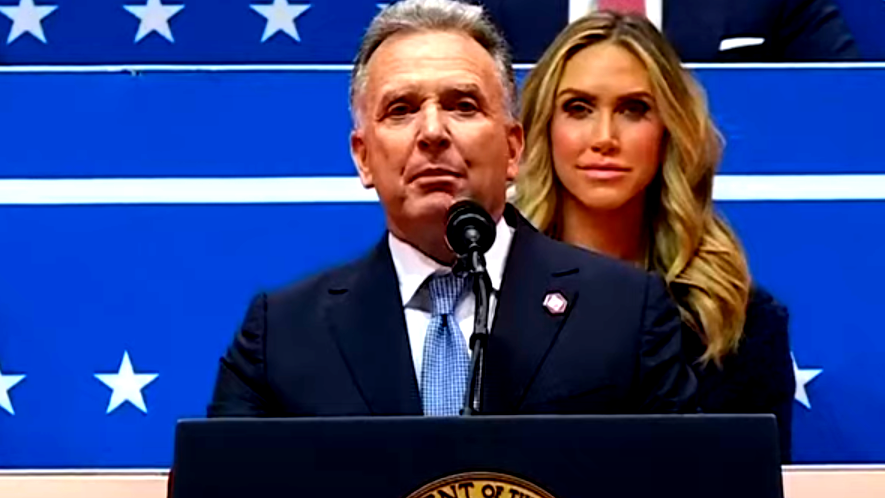 تقرير: مبعوت ترامب بحث مع مسؤولين إسرائيليين "ترحيل سكان غزة"