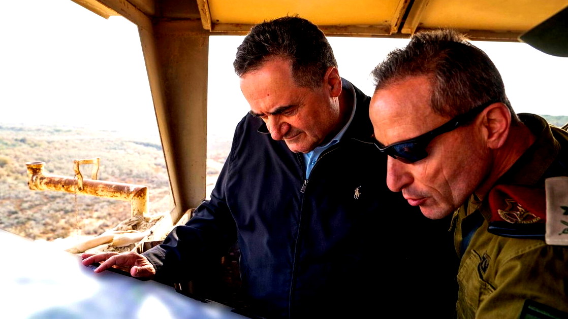 وزير الدفاع الإسرائيلي يهدد الأسير المحرر زكريا الزبيدي