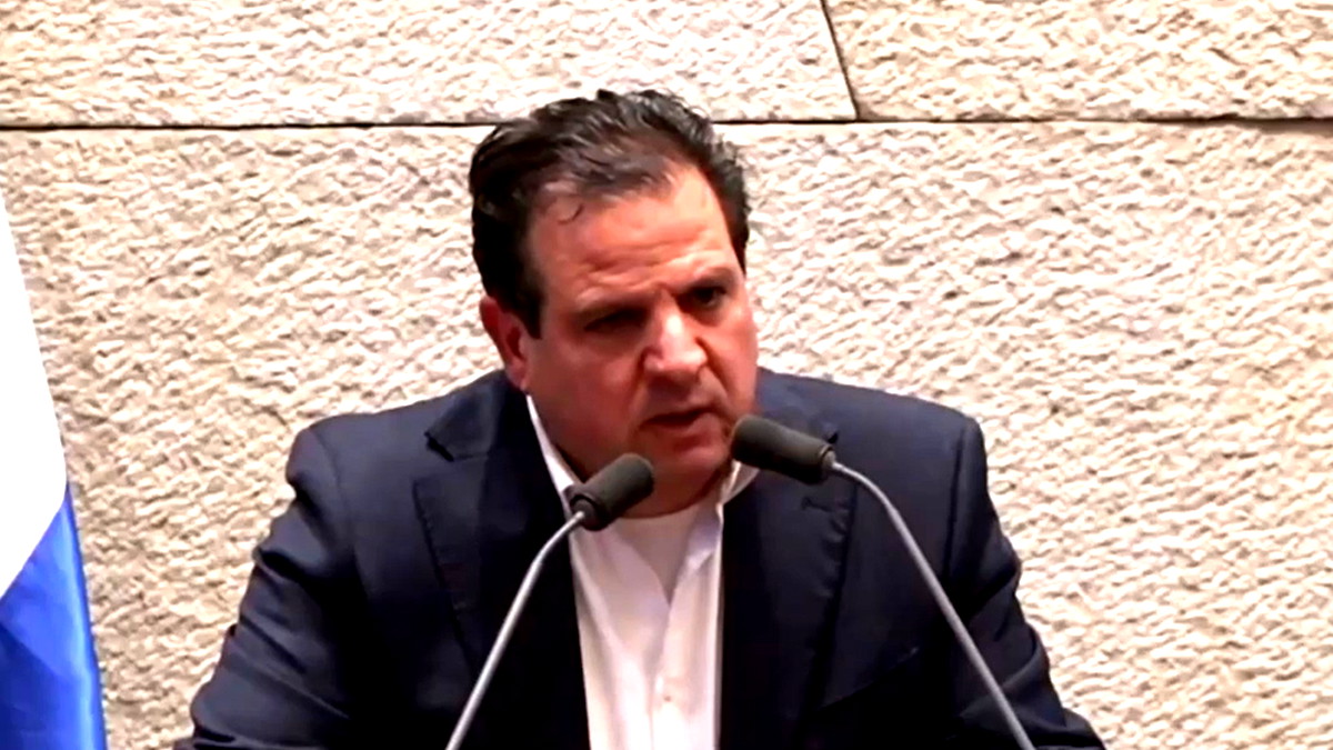 فيديو| بعد تفشي الجريمة في المجتمع العربي: أيمن عودة يدعو لخطوات حاسمة للتصدي للجريمة ويشدد على أهمية الانضمام للمظاهرة في أم الفحم