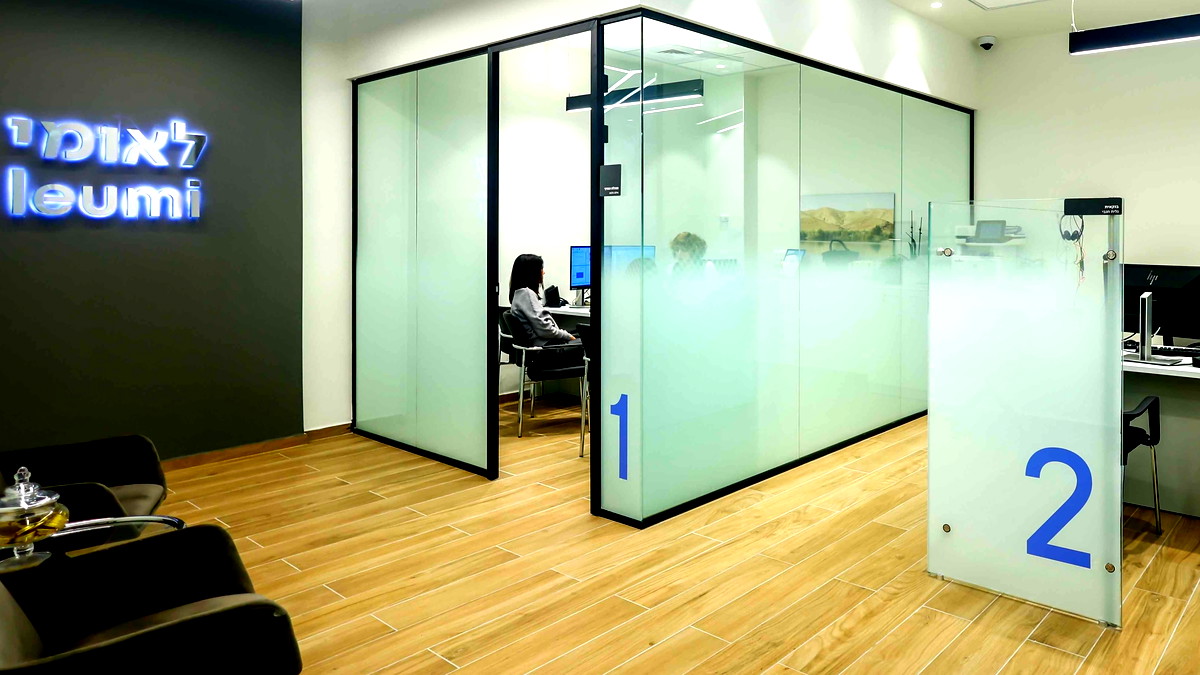 استطلاع رضا زبائن البنوك: بنك لئومي يحقق القفزة الأكبر