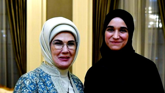 أول ظهور رسمي لزوجة الرئيس السوري أحمد الشرع في تركيا وسط تفاعل على منصات التواصل