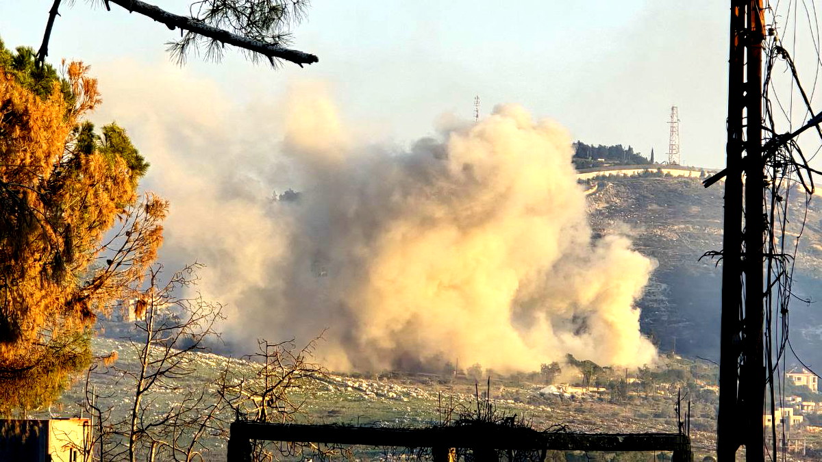 الجيش الإسرائيلي: هاجمنا مستودع أسلحة تابع لحماس في منطقة دير علي جنوب سوريا