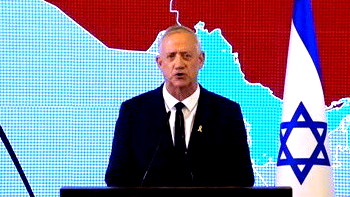 غانتس: نتنياهو كان على علم بالحالة الصعبة للأسرى الإسرائيليين في غزة