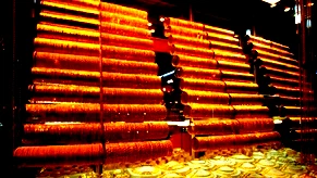 بعد استمرار صعوده بشكل ملحوظ... انخفاض في سعر الذهب بنسبة 0.39% 