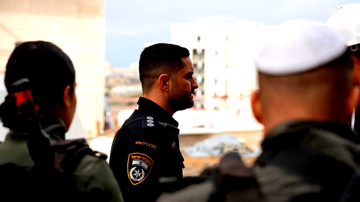 بالفيديو- منطقة القدس: اعتقال 12 شخصًا بشبهة الإقامة في البلاد بشكلٍ غير قانوني