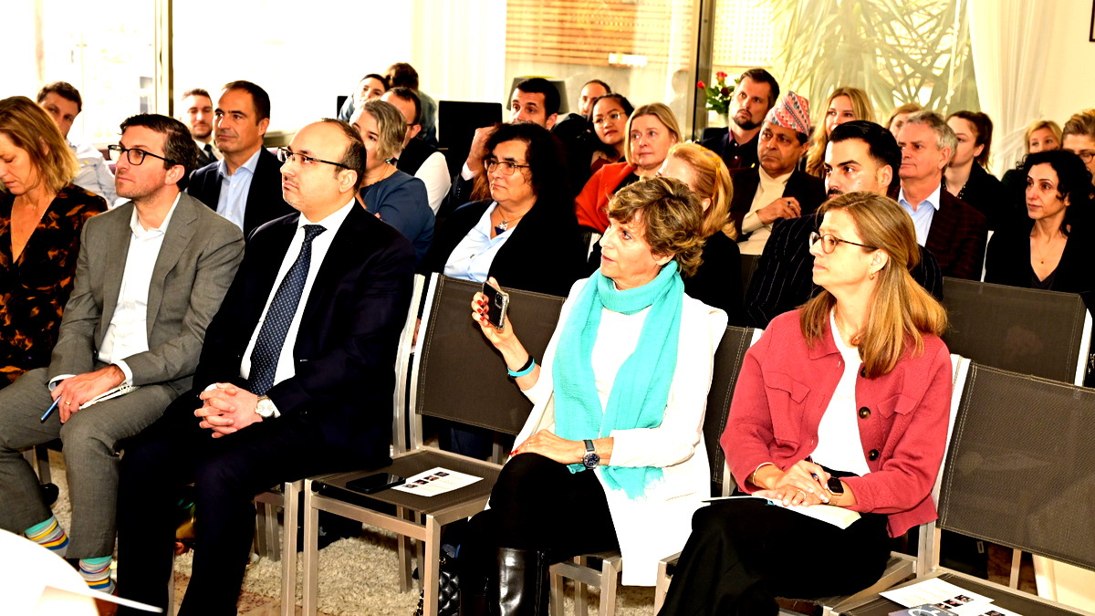 كسر دائرة الحرب: يهود وعرب يعززون المصالحة ويلتقون بدبلوماسيين بارزين