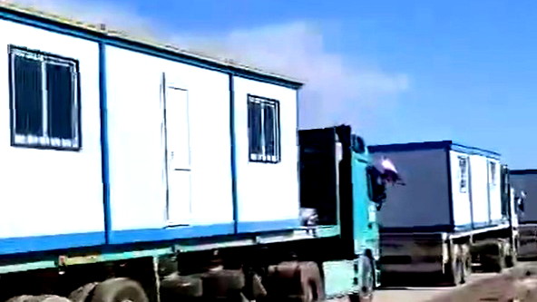 غزة: لم تدخل القطاع أي منازل مؤقتة أو آليات ثقيلة من الموجودة بالجانب المصري من معبر رفح