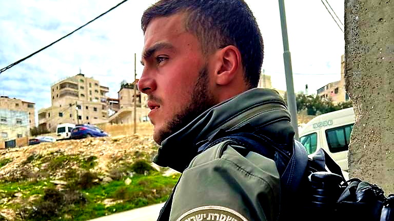 القدس -الحكم على قاصر بالسجن الفعلي لمدة 18 عامًا بتهمة قتل الشرطي اسيل سواعد‎ في عملية طعن