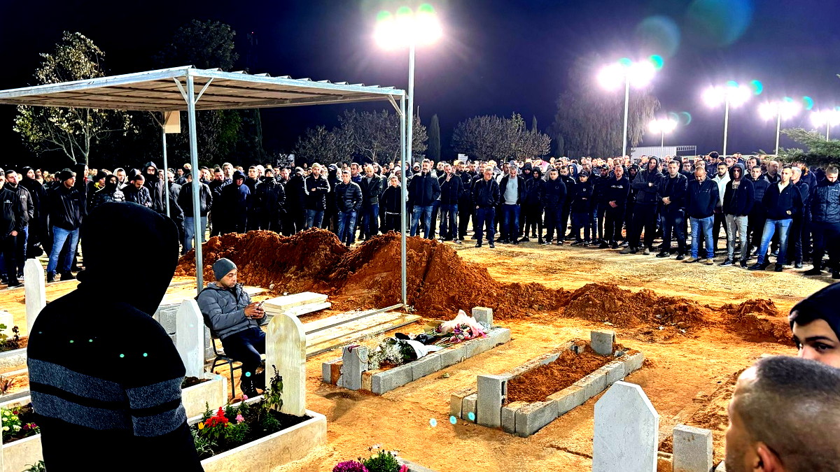 تشييع جثمان توفيق صبيح ضحية جريمة القتل في كفركنا