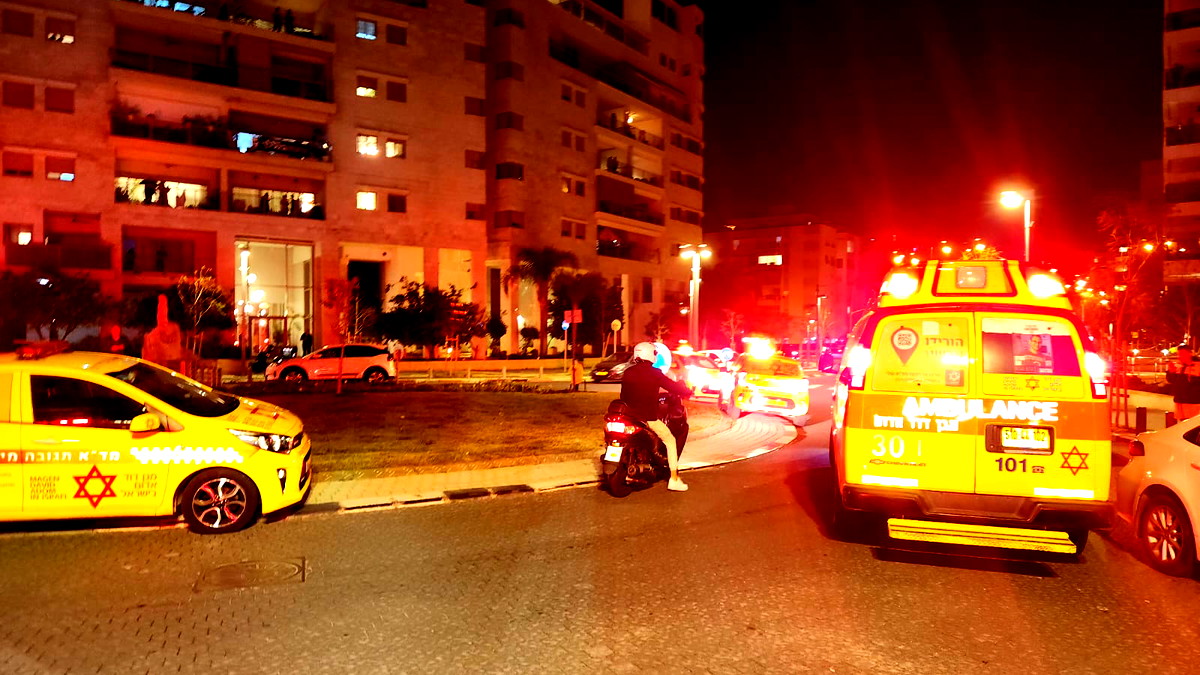 تل ابيب: مقتل شخص واصابة اخر بجراح متوسطة جراء تعرضهما لاطلاق نار