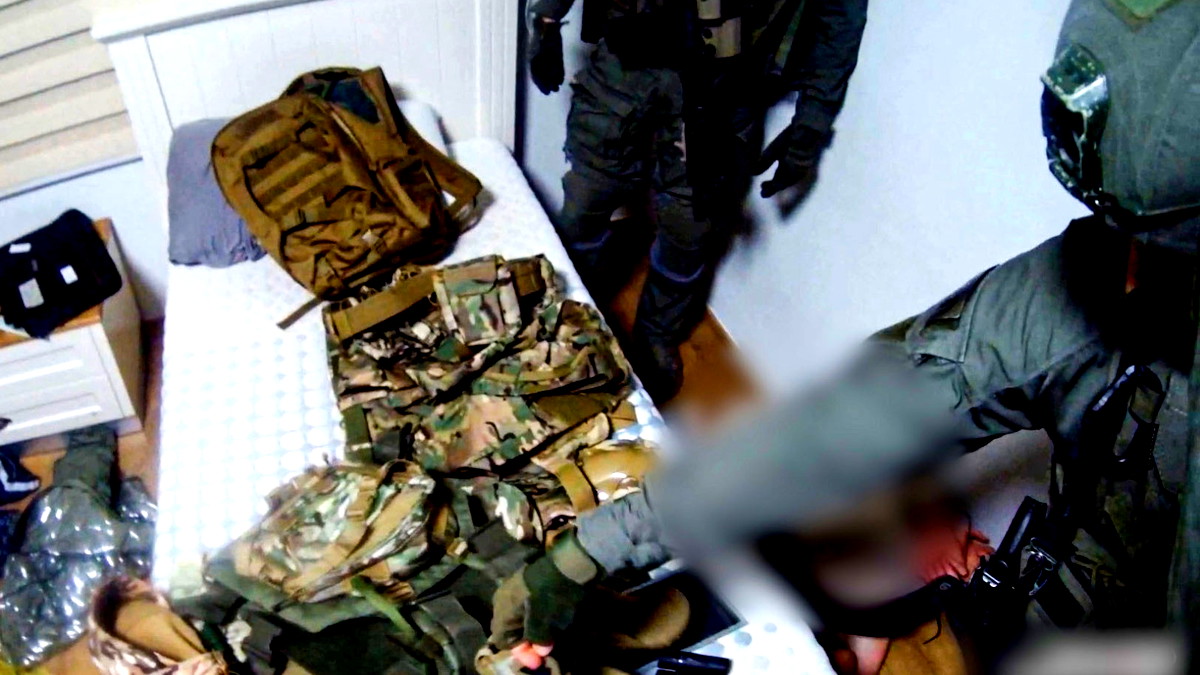 الشّرطة والشّاباك في بيان مشترك| لوائح اتّهام بحقّ شقيقَين من إحدى بلدات الشّمال بالتخطيط لتنفيذ عمليات أمنية مختلفة