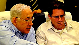 إعلام: ديرمر يقود الفريق الإسرائيلي في مفاوضات غزة بدلاً من رئيس الموساد