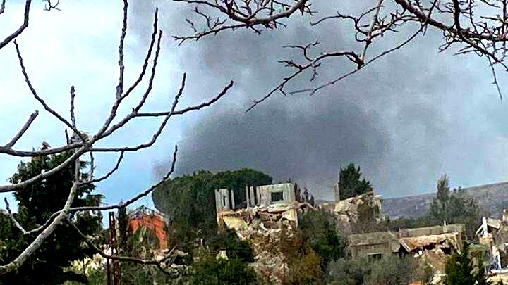 مصادر لبنانية: مقتل أحد عناصر حزب الله بعد استهداف مركبته من قبل مسيّرة إسرائيليّة