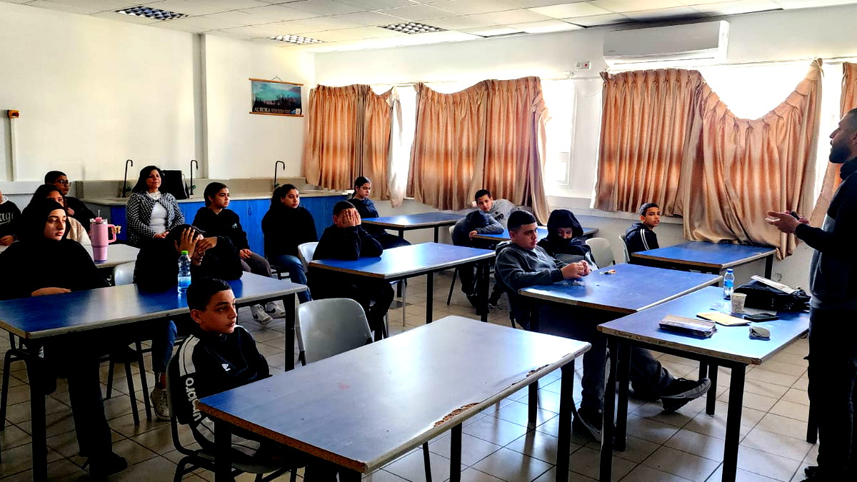 محاضرات توعوية حول الرفق بالحيوان في إعدادية أورط حلمي شافعي– عكا