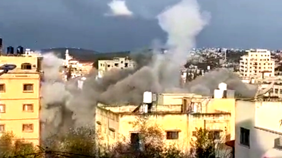 نزوح قسري وهدم أكثر من مئة منزل- استمرار العملية العسكرية الإسرائيليّة في جنين ومخيّمها وتفجير منزل في سلفيت!