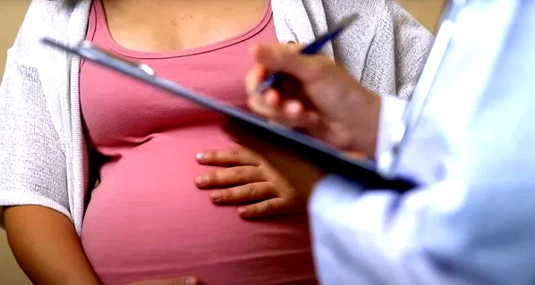 الكافيين أثناء الحمل: كيف يؤثر على صحتك وصحة جنينك 