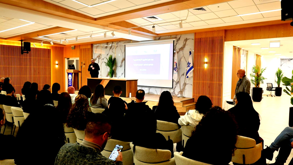 "شباك للعلوم" يفتح آفاقاً جديدة لأبناء الشبيبة في كلية سخنين الأكاديمية