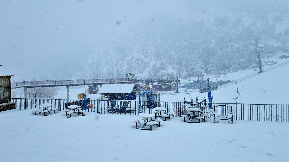 حالة الطّقس: أجواء ماطرة وشديدة البرودة ويطرأ انخفاض آخر على الدّرجات... كونوا آمنين