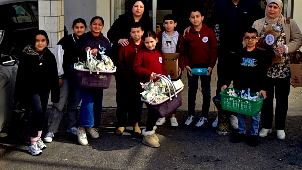 مجلس الطلاب في مدرسة الزيتون يزور قسم الاطفال