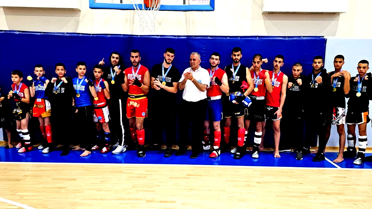 أبطال نادي الكيك بوكس – المركز الجماهيري أم الفحم يتألقون في بطولة إيلات ويحصدون الميداليات