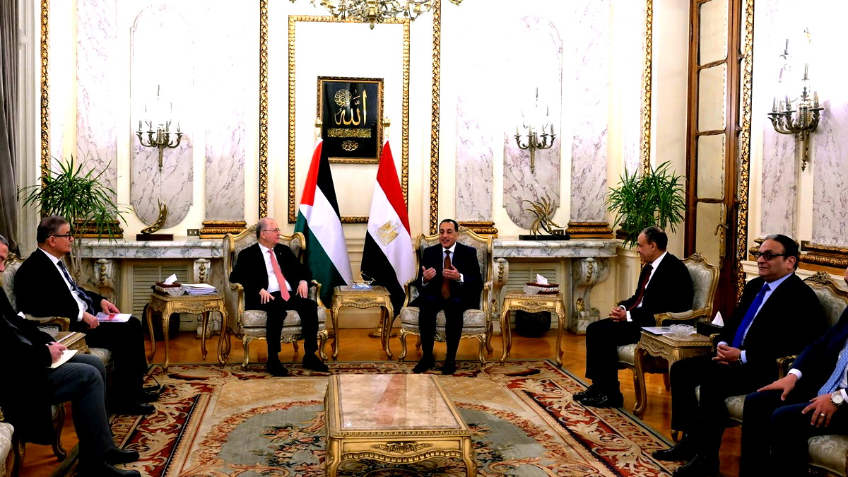 مصر تدعو لتنفيذ باقي التزامات "اتفاق غزة" والدخول في مفاوضات المرحلة الثانية