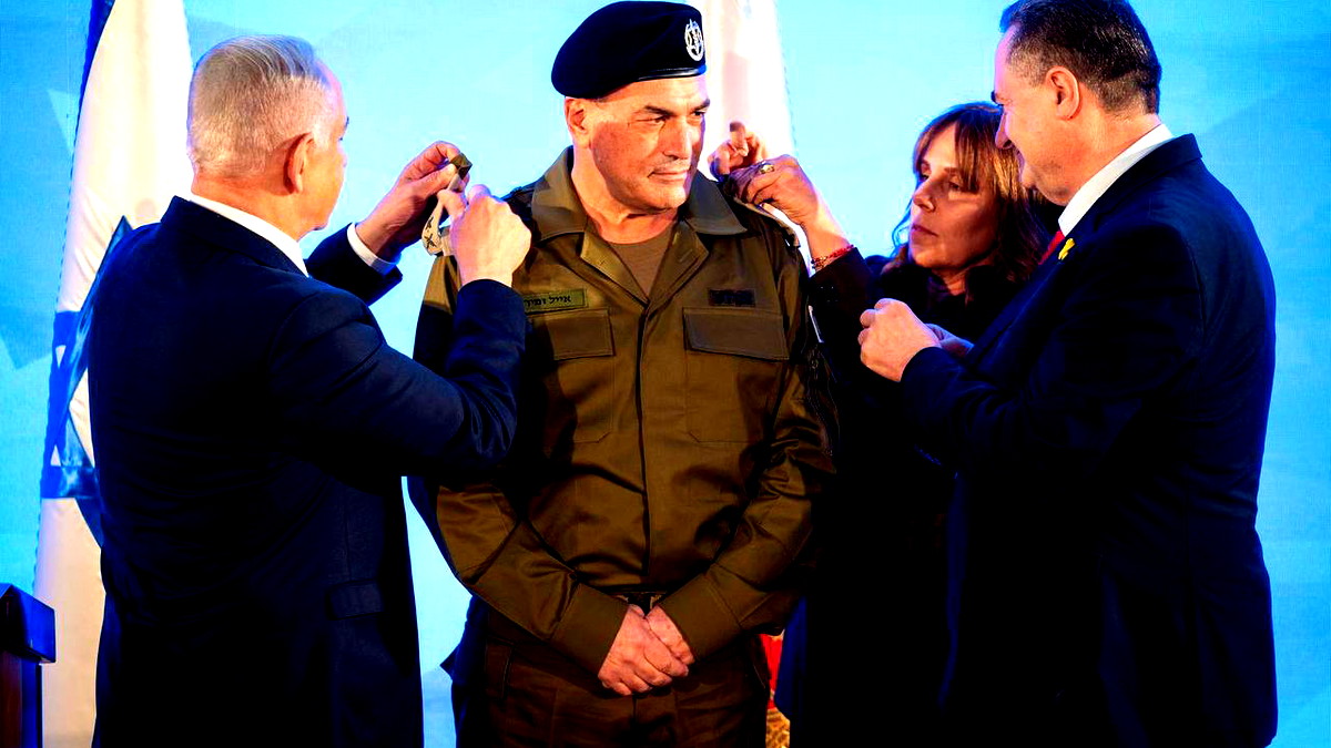 خلال حفل ترقية رئيس أركان الجيش الإسرائيلي الجديد... كاتس: وظيفتنا الآن مواصلة المهمة التي بدأت وهي إخضاع أعدائنا وتحقيق النصر