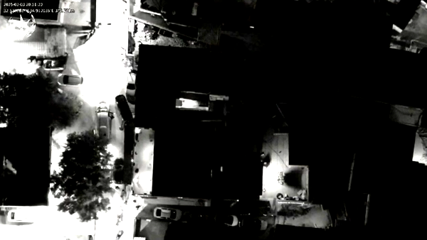 مداهمات واسعة للشرطة في منطقة جسر الزرقاء... ضبط العديد من الوسائل القتالية