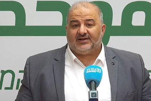 النائب منصور عباس: الانتخابات القادمة ستكون الدورة الأخيرة لي في الكنيست